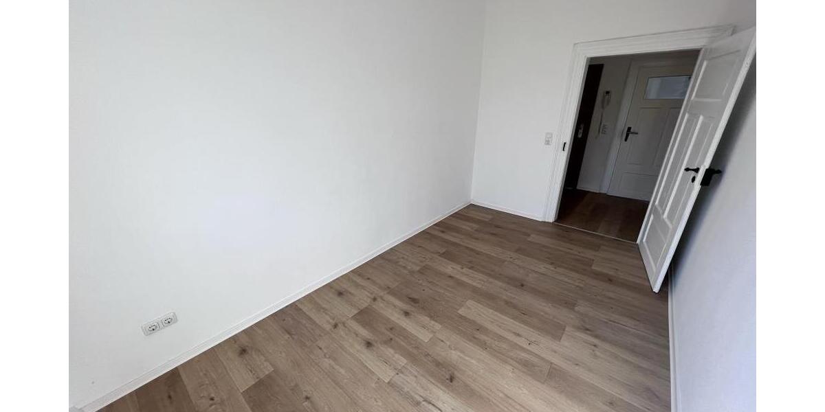 Sanierte 4-Raum-Wohnung mit Balkon und Einbauküche! - Etagenwohnung Gera Zwötzen | Angebot:26335635