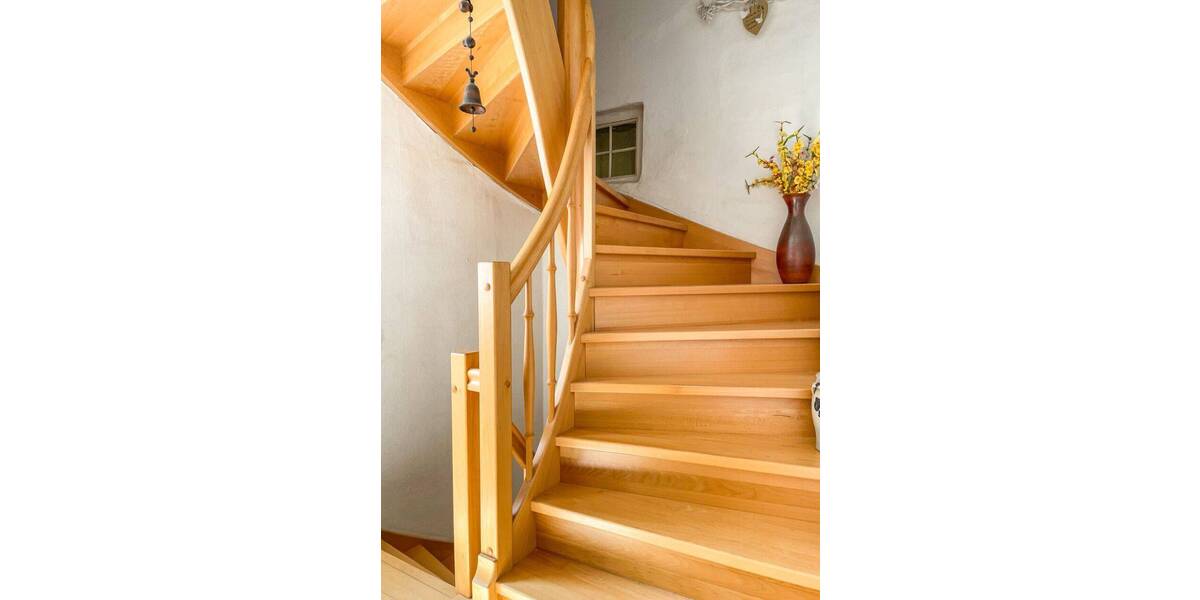 Reihenmittelhaus Meerane - 7 Zimmer, 140 m&sup2;, 149.000&euro; | Angebot:26486759