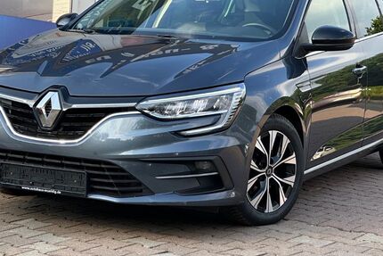 Renault Megane 66.442 km 16.300 € Zwickau 08056