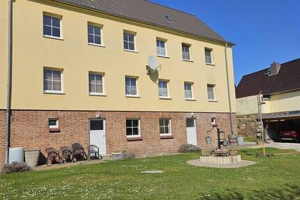 Haus Stößen Priestädt - 8 Zimmer, 250 m&sup2;, 190.000&euro; | Angebot:23986600