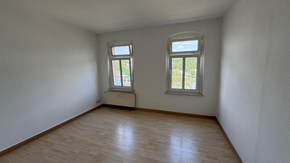 Etagenwohnung Greiz - 2 Zimmer, 44 m&sup2;, 230&euro; | Angebot:26462525