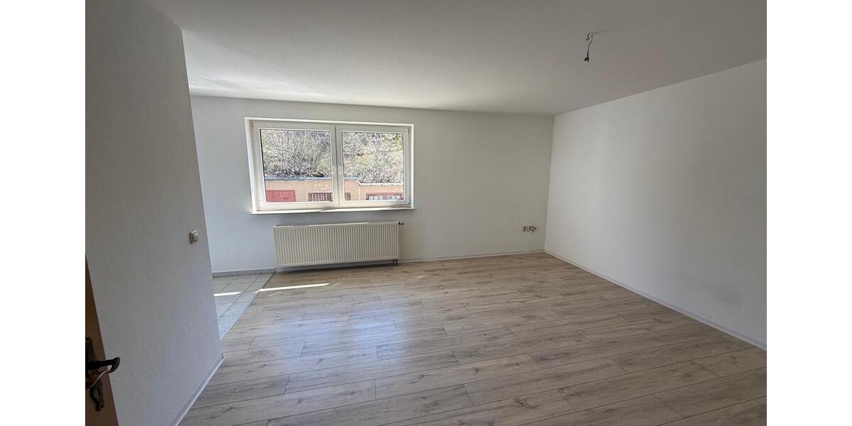 Etagenwohnung Weida - 2 Zimmer, 52 m&sup2;, 315&euro; | Angebot:26072433