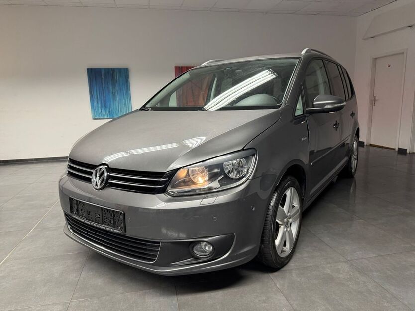 VW Touran 209.000 km 7.580 € Zwickau 08056