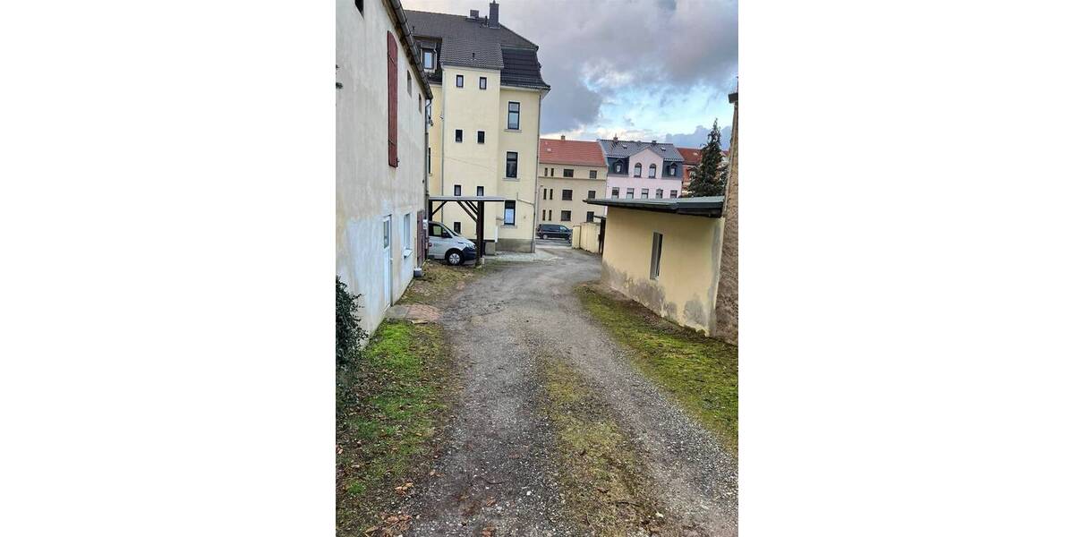 Vollvermietetes MFH mit Garagen, Hinterhaus und einem extra Grundstück! 1 zimmer