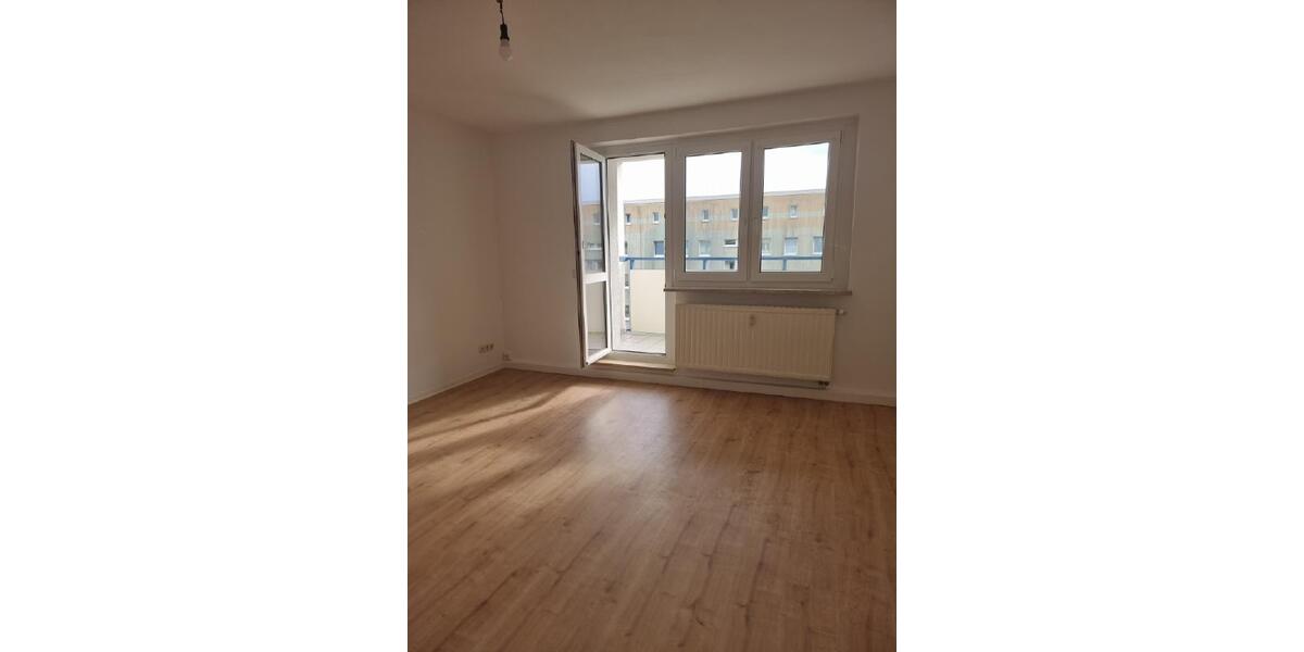 Geräumige Vierraumwohnung mit Balkon! 4 zimmer