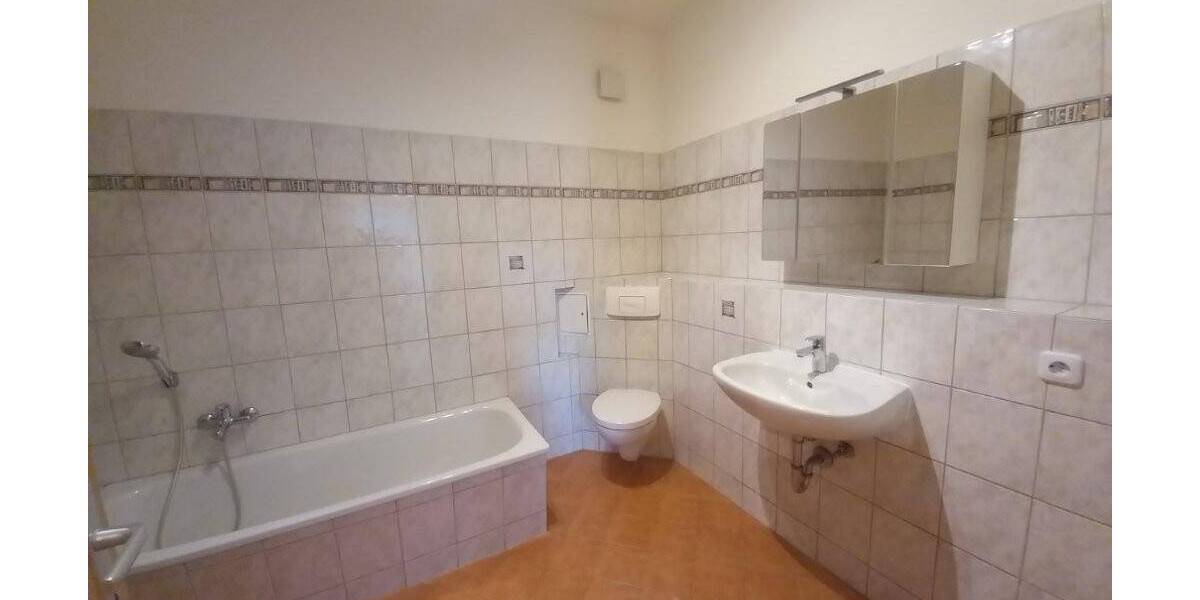 Etagenwohnung Weida Liebsdorf - 3 Zimmer, 90 m&sup2;, 495&euro; | Angebot:26273059