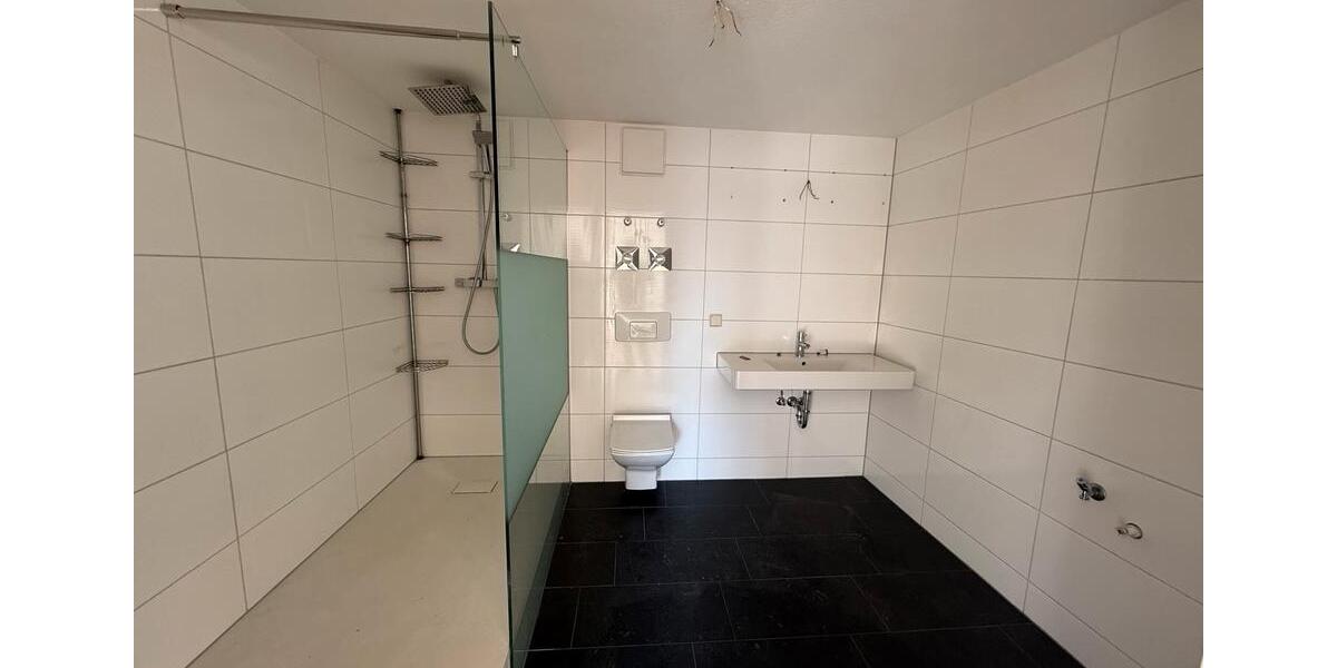 Dachgeschoßwohnung Meerane - 2 Zimmer, 57 m&sup2;, 500&euro; | Angebot:26558622