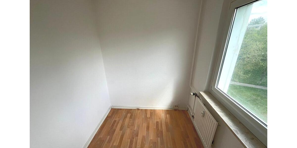 Etagenwohnung Gera Lusan - 1.5 Zimmer, 32 m&sup2;, 200&euro; | Angebot:26444045