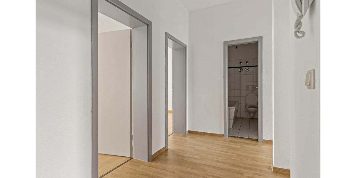 Etagenwohnung Zeitz - 3 Zimmer, 70 m&sup2;, 400&euro; | Angebot:23039002