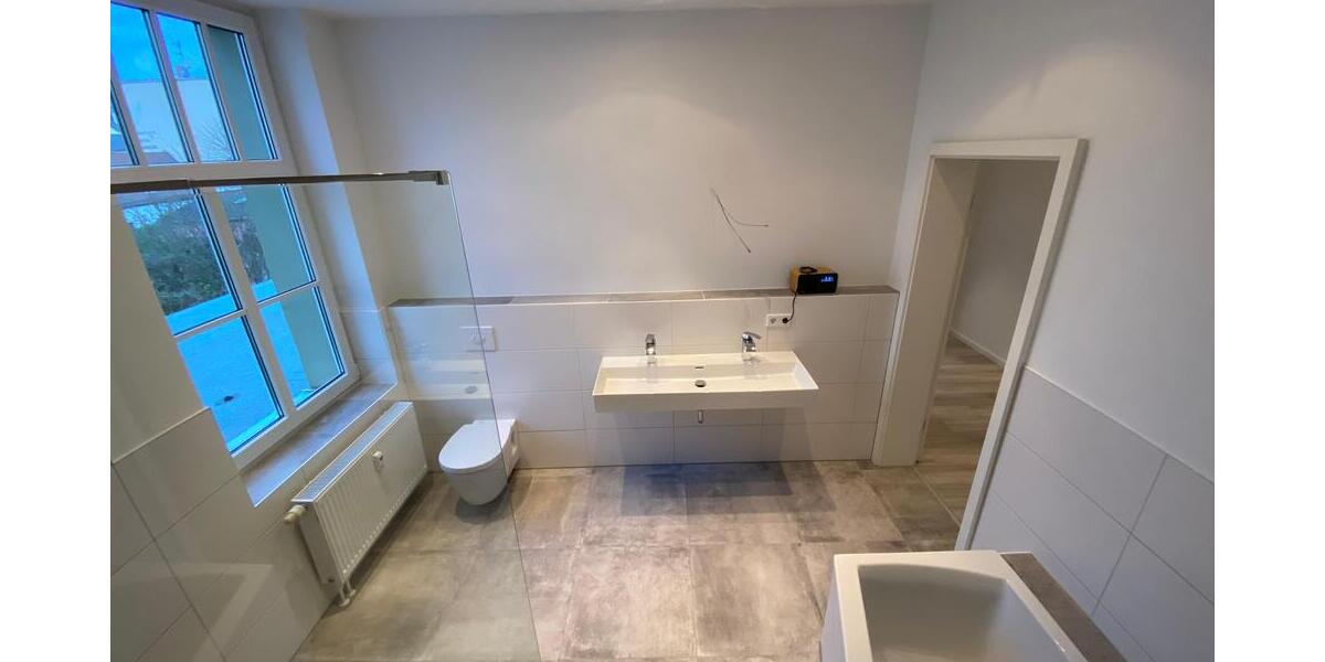 Außergewöhnlich wohnen! Großzügige 4-Raum-Wohnung mit Wohnküche, Komfortbad und Stellplatz in Gera. - Etagenwohnung Gera Ostviertel | Angebot:27284787