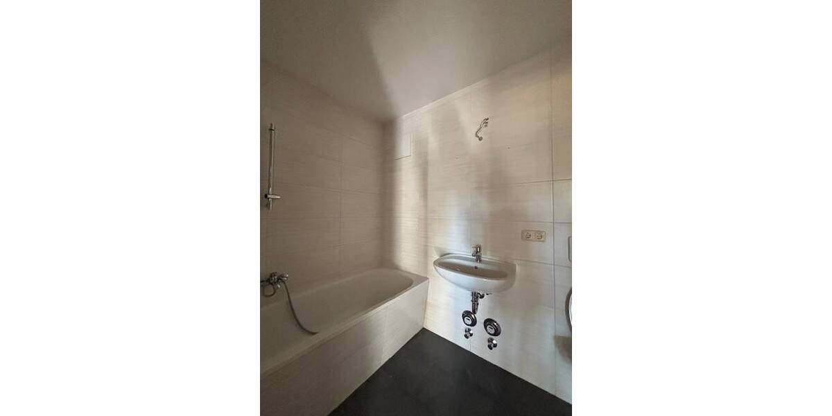 Etagenwohnung Altenburg Südost - 3 Zimmer, 70 m&sup2;, 420&euro; | Angebot:25667811