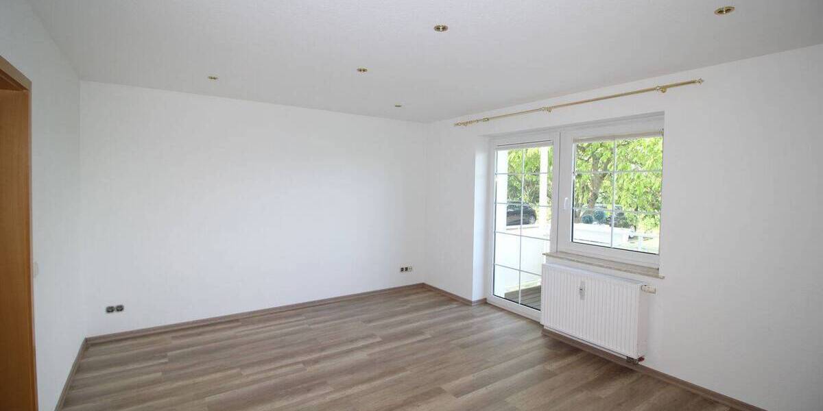 Etagenwohnung Crimmitschau - 3 Zimmer, 62 m&sup2;, 434&euro; | Angebot:26260731