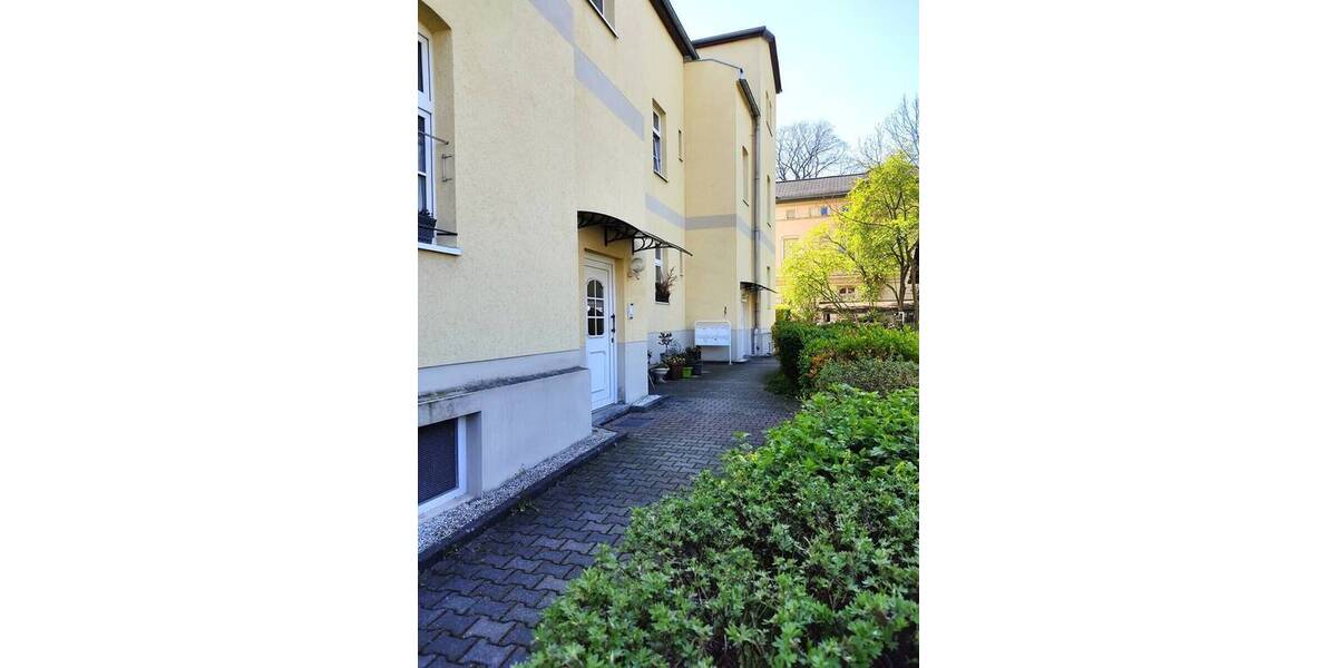 Etagenwohnung Gera Innenstadt - 3 Zimmer, 96 m&sup2;, 600&euro; | Angebot:26796130