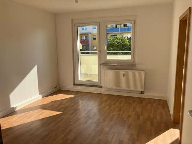 Wohnung zum Mieten in Gera 298 € 49.43 m²
