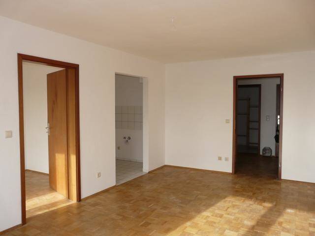 Etagenwohnung Crimmitschau - 2 Zimmer, 51 m&sup2;, 350&euro; | Angebot:26228773