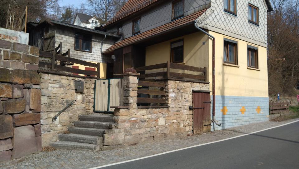 Einfamilienhaus Stadtroda - 5 Zimmer, 110 m&sup2;, 39.900&euro; | Angebot:26836356