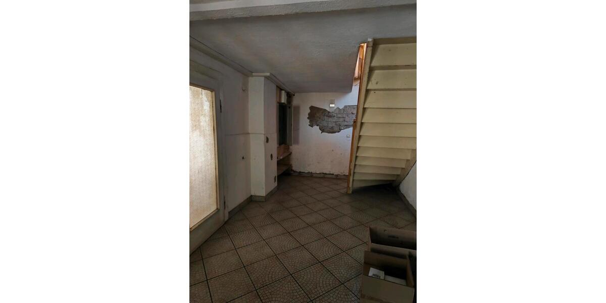 Maisonettenwohnung Kraftsdorf - 4 Zimmer, 130 m&sup2;, 1.200&euro; | Angebot:25136991