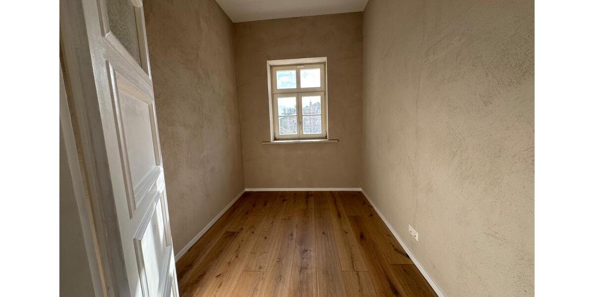 Etagenwohnung Schmölln - 3 Zimmer, 81 m&sup2;, 550&euro; | Angebot:26242916