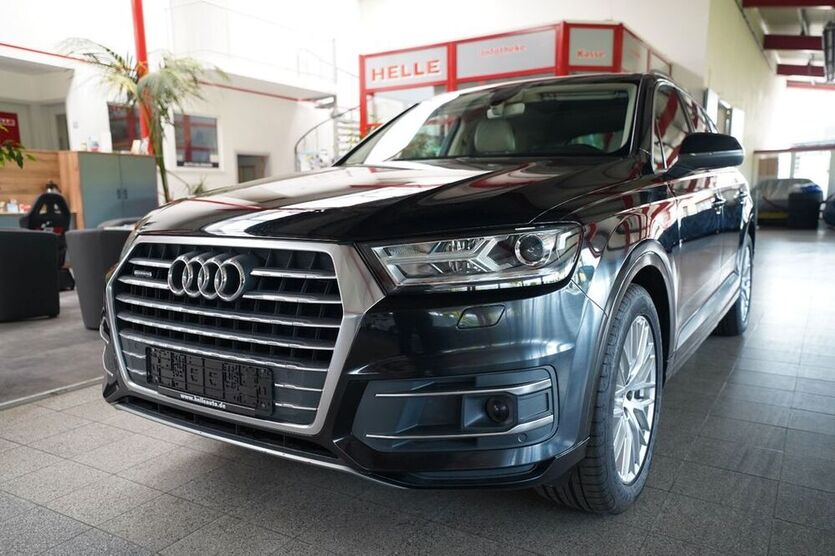 Q7