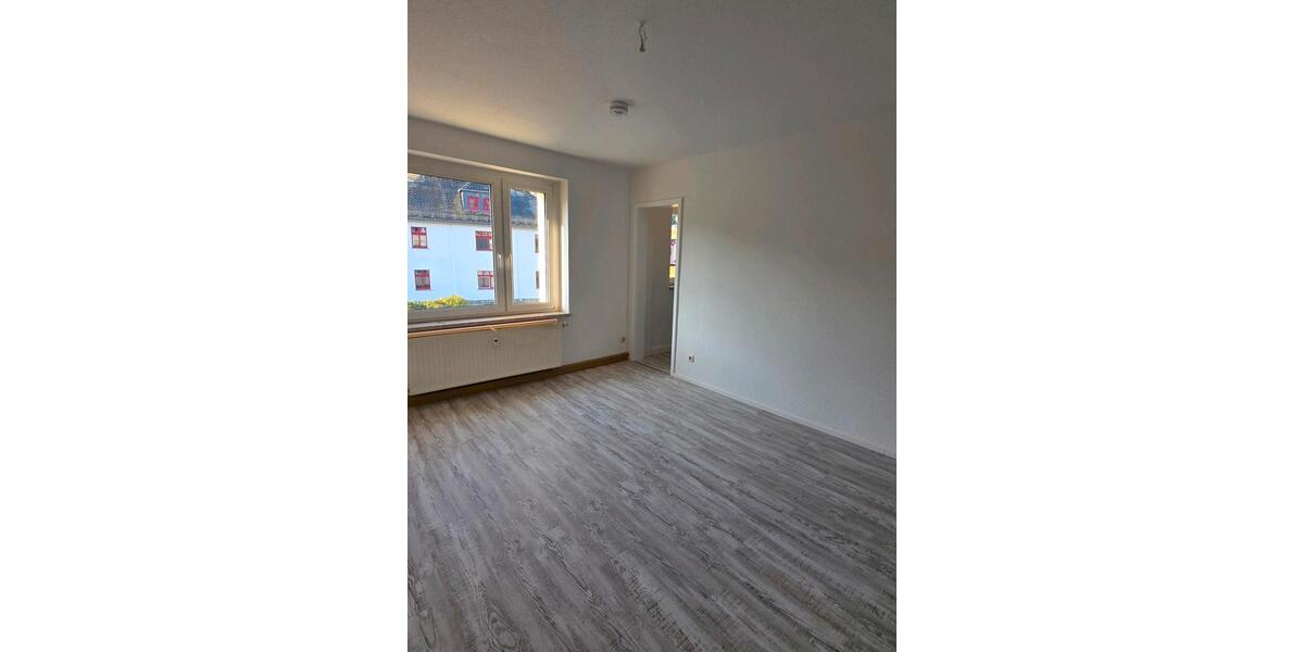 Etagenwohnung Greiz - 1 Zimmer, 24 m&sup2;, 240&euro; | Angebot:25871016