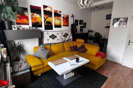 Ansprechende 1-Zimmer Altbau Wohnung mit Balkon in Gera