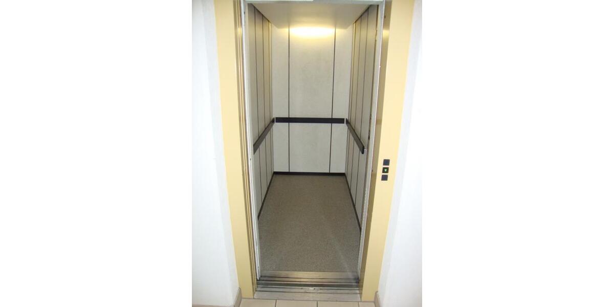 2 Raum Wohnung mit Loggia im ansprechendem Wohnumfeld in Gera - Etagenwohnung Gera Bieblach-Ost | Angebot:26714381