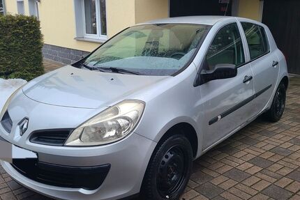 Renault Clio 91.000 km 1.950 &euro; Schmölln 04626