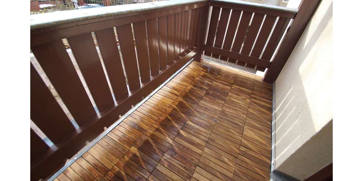 2-Zimmer-Wohnung mit BALKON, große Küche, Badewanne - frisch renoviert 2 zimmer