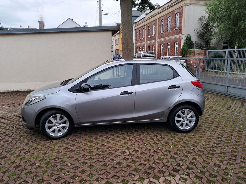 Mazda 2 94.000 km 3.600 € Glauchau 08371