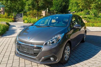 Peugeot 208 16.116 km 9.200 &euro; St. Gangloff 07629