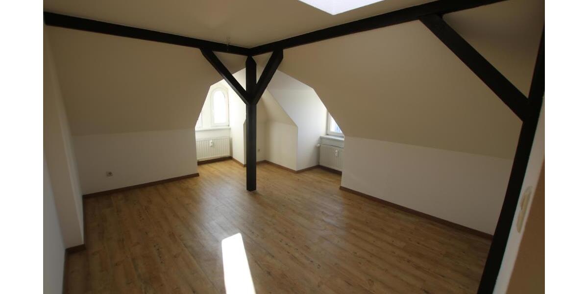 Blick über die Stadt! Gemütliche 3 Raum DG Wohnung mit großem Mietergarten. - Dachgeschoßwohnung Gera Ostviertel | Angebot:26233954