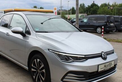 VW Golf 21.142 km 22.765 € Zwickau 08058