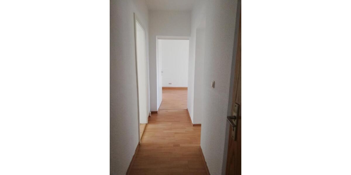 Erdgeschoßwohnung Schmölln - 4 Zimmer, 67 m&sup2;, 380&euro; | Angebot:26085941
