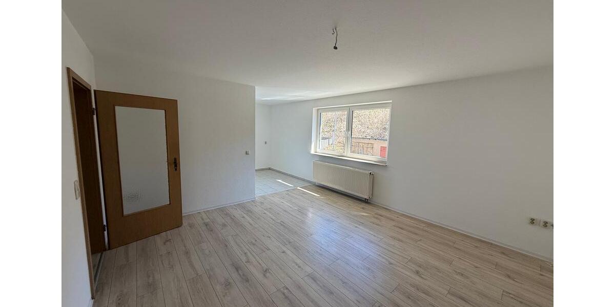 Etagenwohnung Weida - 2 Zimmer, 52 m&sup2;, 315&euro; | Angebot:26072433