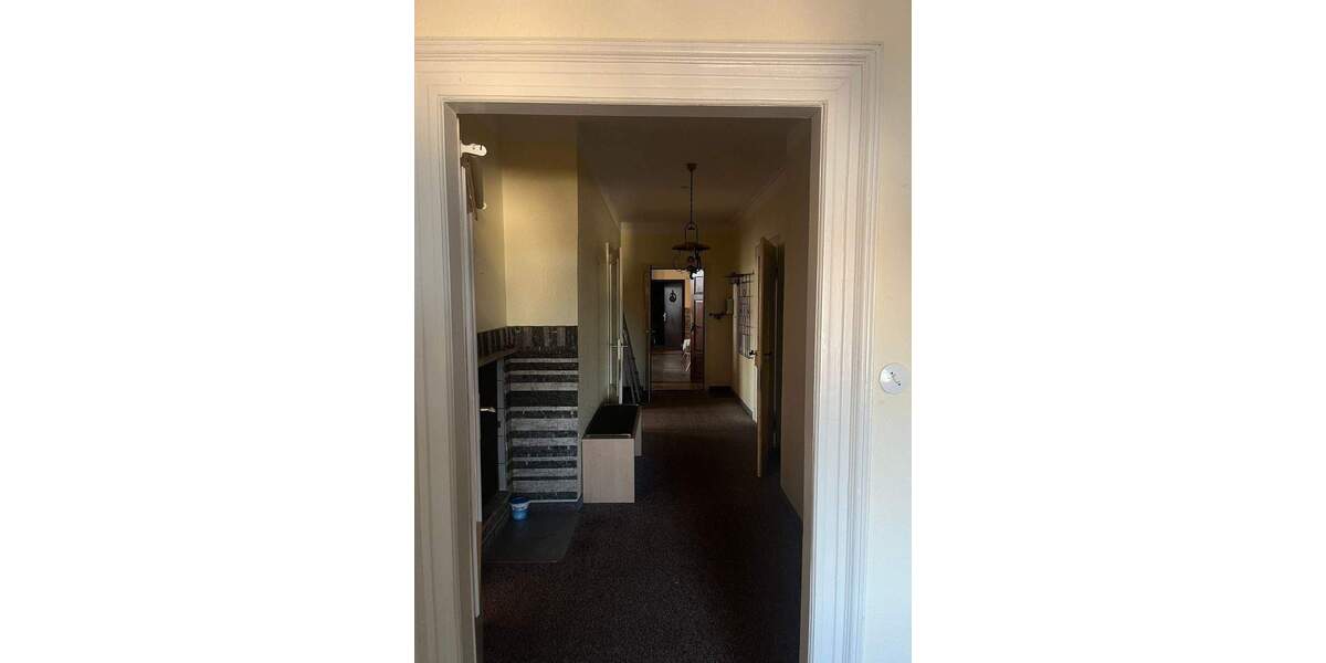 Ausflugslokal mit 3 Wohnungen und großem Grundstück 9 zimmer