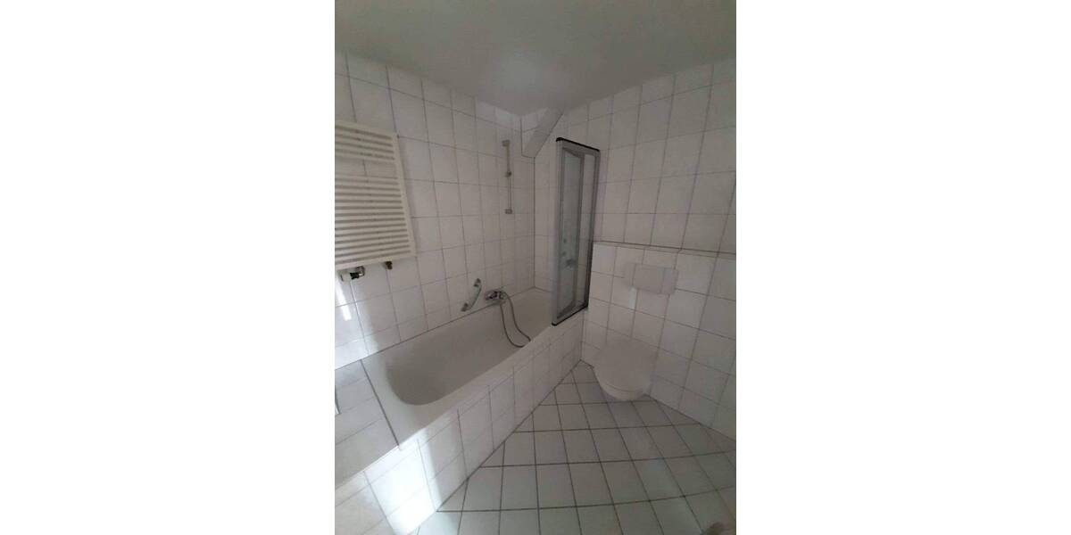 Etagenwohnung Gera Untermhaus - 4 Zimmer, 108 m&sup2;, 700&euro; | Angebot:26851207