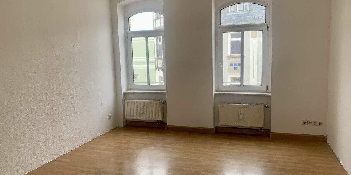 Großzügige 6-Zimmer-Dachgeschosswohnung in Gera Debschwitz 6 zimmer