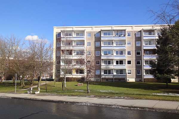 Etagenwohnung Gera Lusan - 3 Zimmer, 69 m&sup2;, 283&euro; | Angebot:25379440