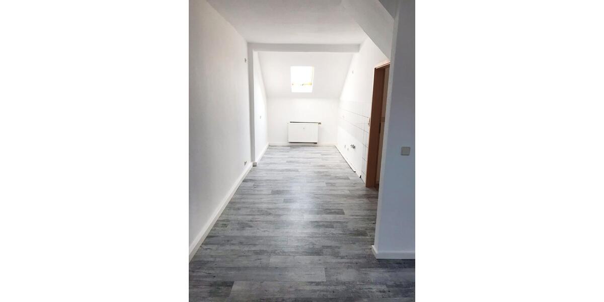 Dachgeschoßwohnung Gera Alt-Taubenpreskeln - 4 Zimmer, 80 m&sup2;, 450&euro; | Angebot:26531226