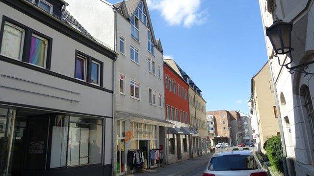 Etagenwohnung Crimmitschau - 2 Zimmer, 84 m&sup2;, 400&euro; | Angebot:26797876