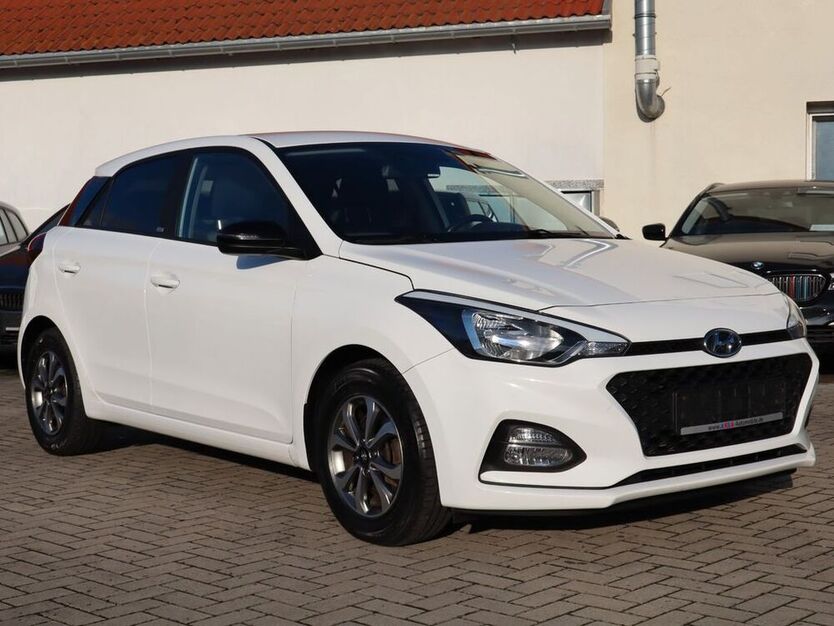 i20