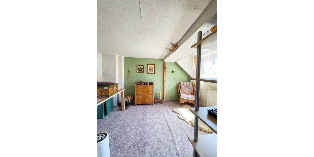 Reihenmittelhaus Meerane - 7 Zimmer, 140 m&sup2;, 149.000&euro; | Angebot:26486759