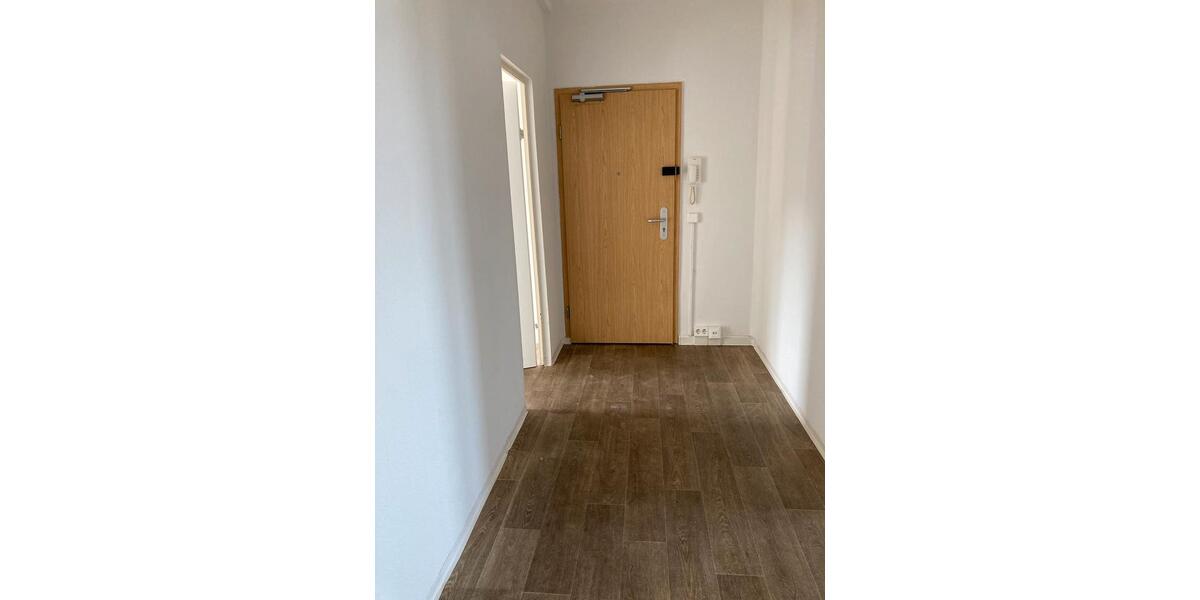 Dachgeschoßwohnung Gera - 3 Zimmer, 64 m&sup2;, 365&euro; | Angebot:25417613