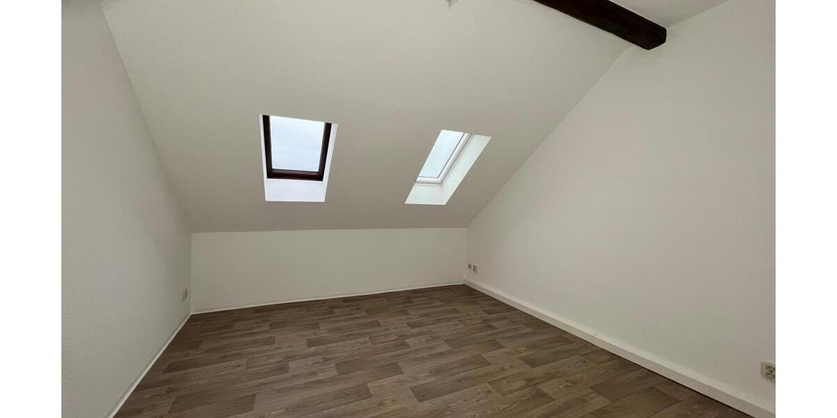 Gemütliche 3 Raum DG Wohnung mit Garten am Haus - unterhalb der Osterburg! - Dachgeschoßwohnung Weida Liebsdorf | Angebot:26146312