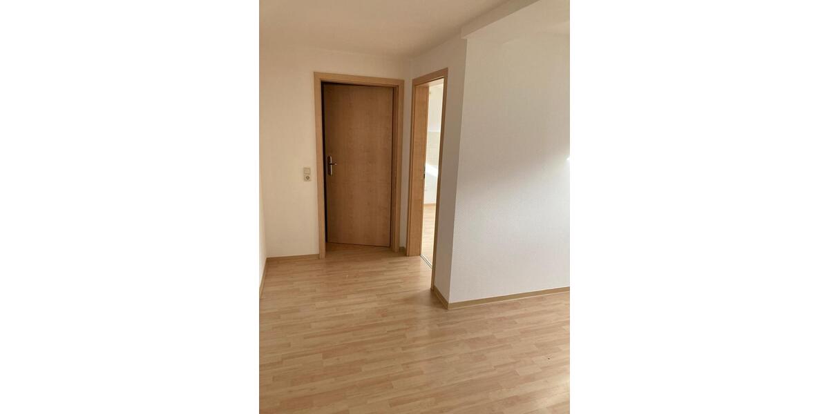 Dachgeschoßwohnung Greiz - 2 Zimmer, 43 m&sup2;, 243&euro; | Angebot:24702811