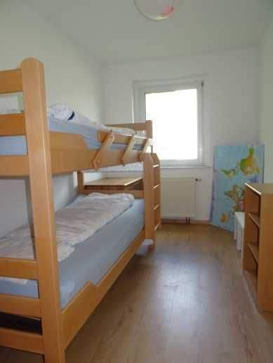 Saniert und möbliert - 3-Zimmer-Eigentumswohnung mit Balkon im Hochparterre in Hohenleuben zu verkaufen 3 zimmer