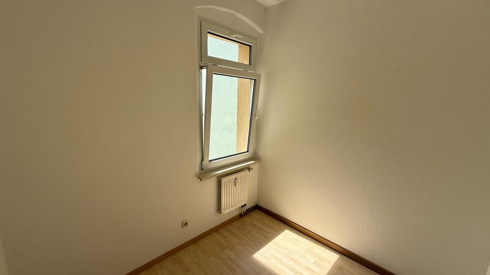 Etagenwohnung Greiz - 2 Zimmer, 44 m&sup2;, 230&euro; | Angebot:26462525