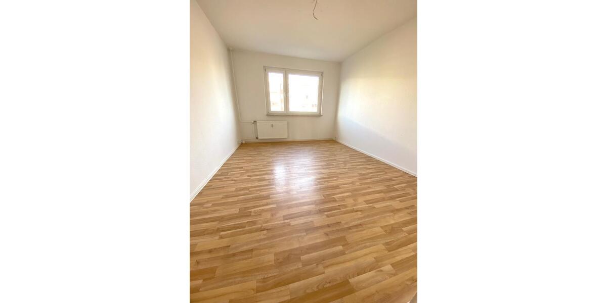 Etagenwohnung Gera Lusan - 2 Zimmer, 54 m&sup2;, 290&euro; | Angebot:26084172
