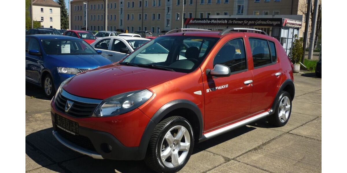 Dacia Sandero 158.000 km 4.900 &euro; Gera 07548