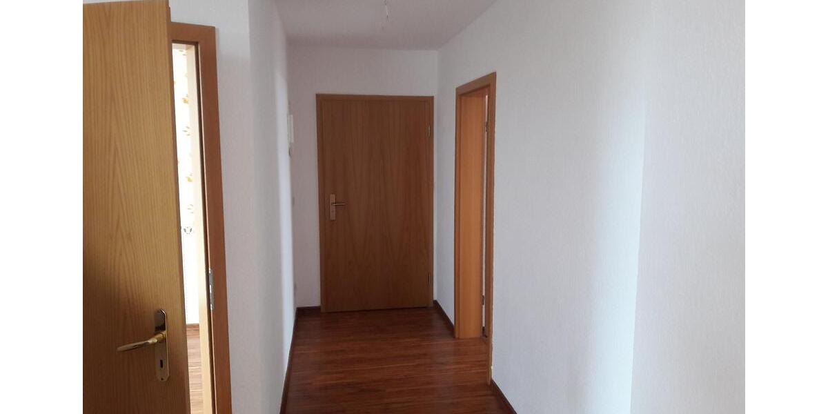 Dachgeschoßwohnung Gera Alt-Bieblach - 3 Zimmer, 100 m&sup2;, 670&euro; | Angebot:25989735